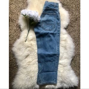Vintage high waisted jeans